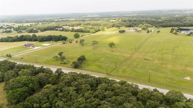 $849,999 | 14293 South Farm To Market 372, Valley View, TX 76272