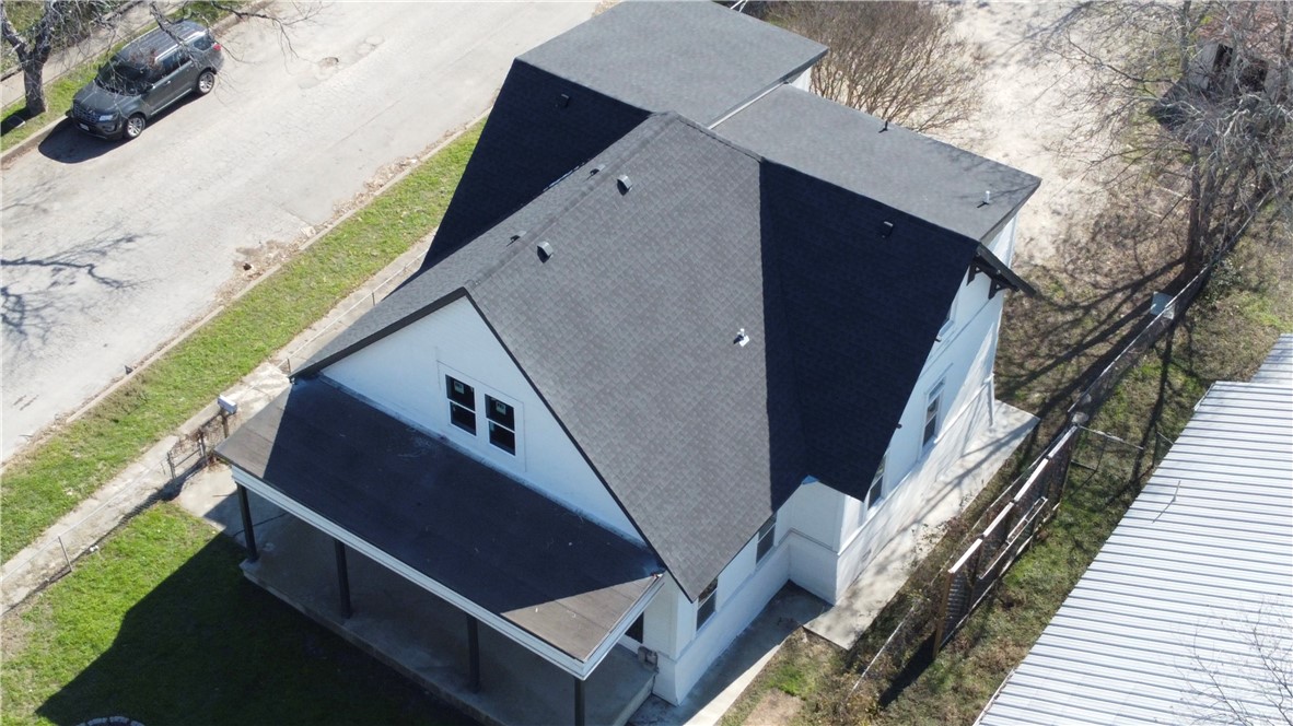 2000 Bosque Boulevard Waco, TX 76707 - Photo 43 of 51 a balcony with wooden floor