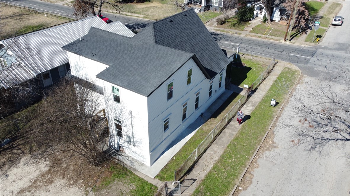 2000 Bosque Boulevard Waco, TX 76707 - Photo 49 of 51 an aerial view of a house with a yard and staircase