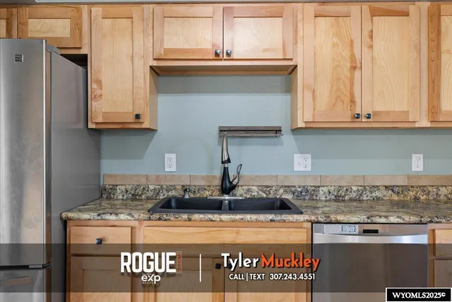 $330,000 | 240 Indian Paintbrush, Casper, WY 82604