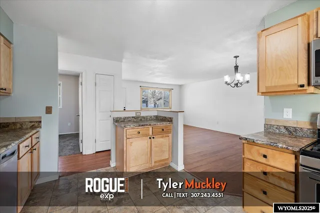 $330,000 | 240 Indian Paintbrush, Casper, WY 82604