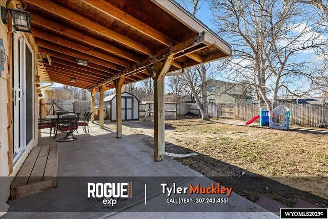 $330,000 | 240 Indian Paintbrush, Casper, WY 82604