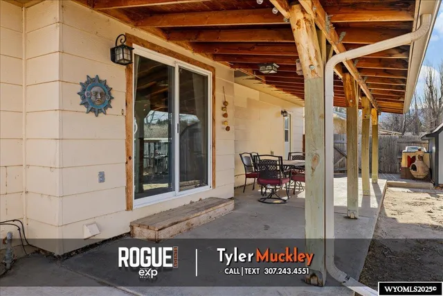 $330,000 | 240 Indian Paintbrush, Casper, WY 82604