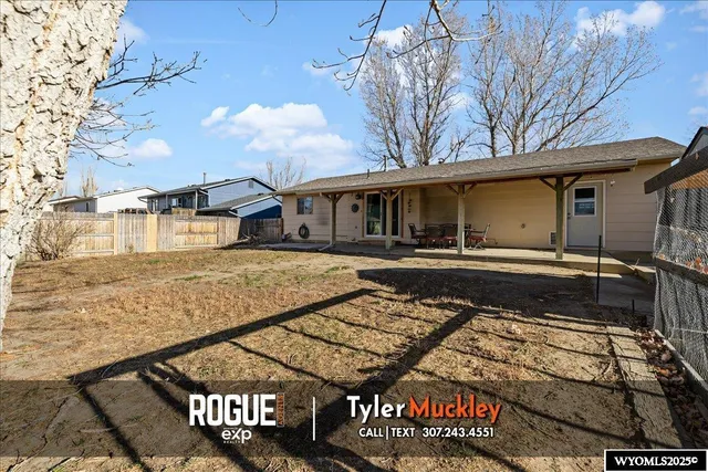 $330,000 | 240 Indian Paintbrush, Casper, WY 82604