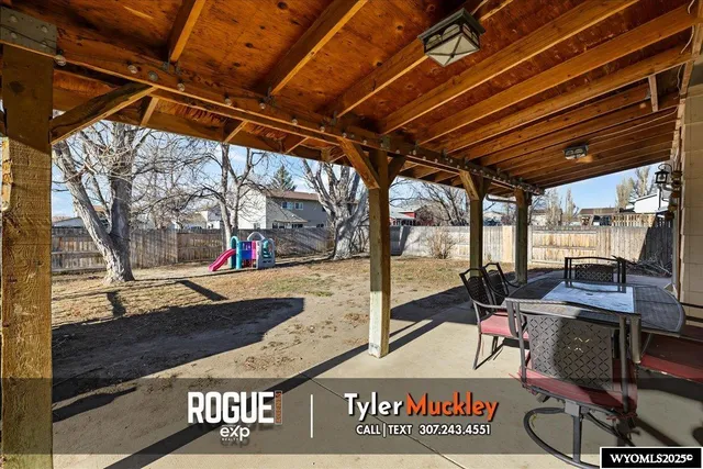 $330,000 | 240 Indian Paintbrush, Casper, WY 82604