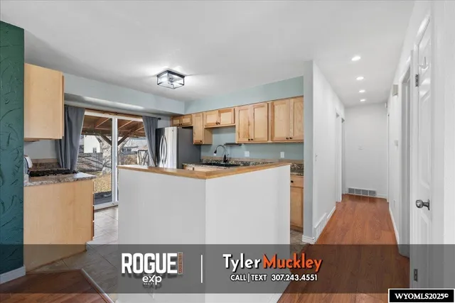 $330,000 | 240 Indian Paintbrush, Casper, WY 82604