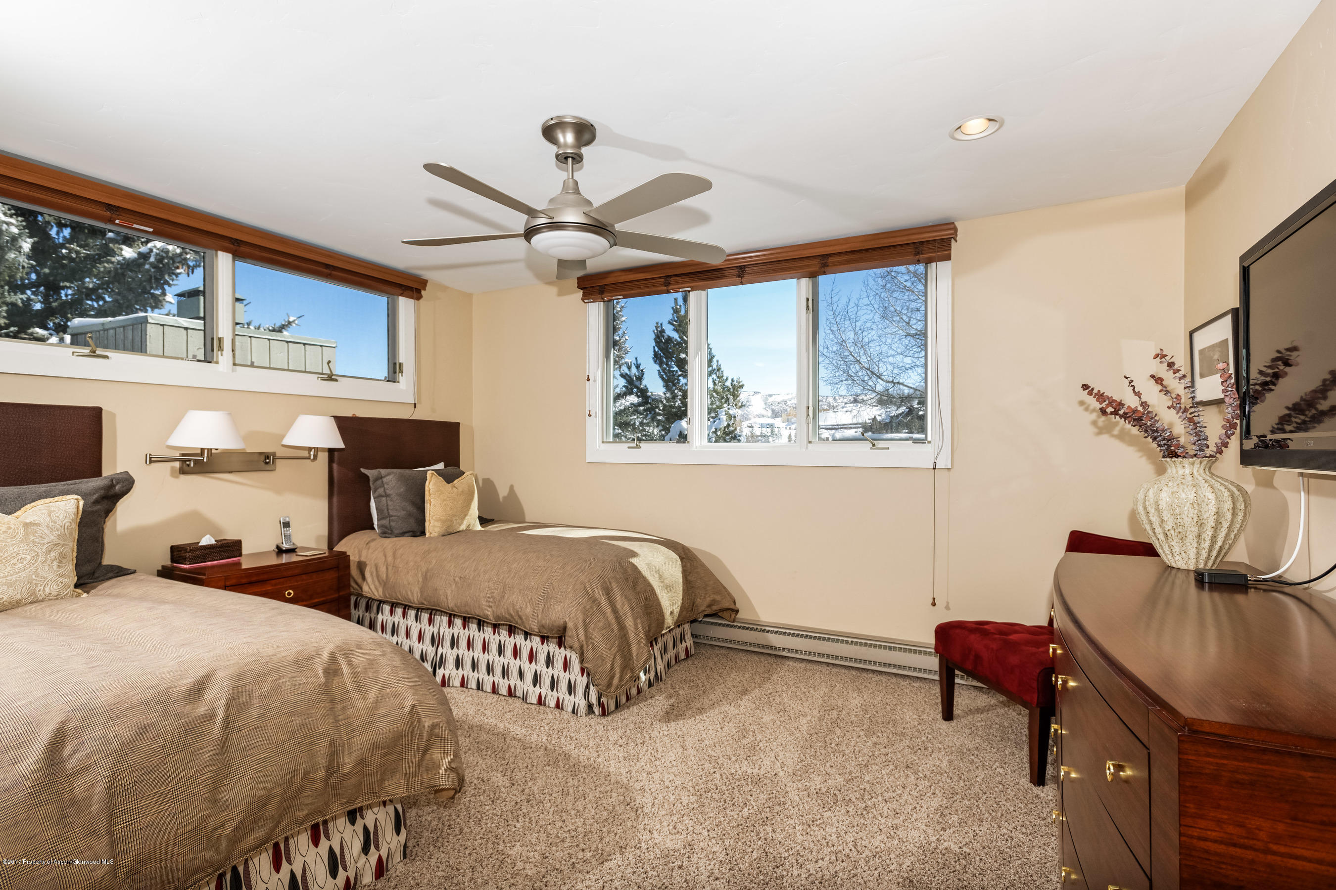 381 Meadow Ranch Road Snowmass Village, CO 81615 - Photo 11 of 26 381FawnCt_CREST003