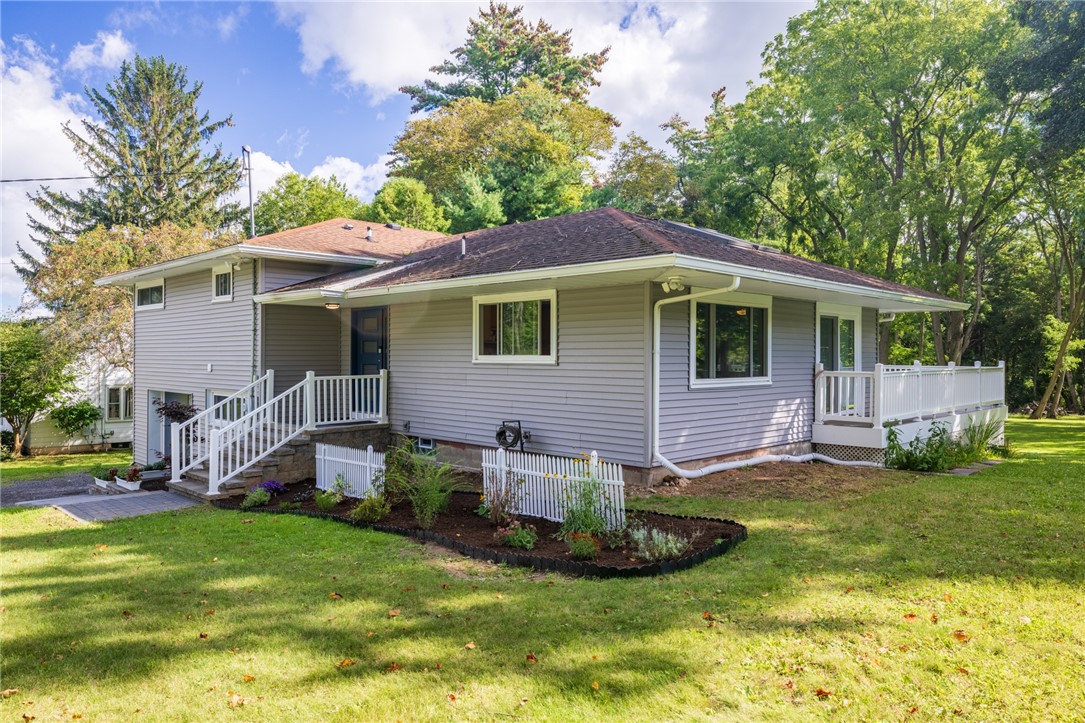 166 Moseley Road Perinton, NY 14450 - Photo 5 of 50 Gallery Image 5