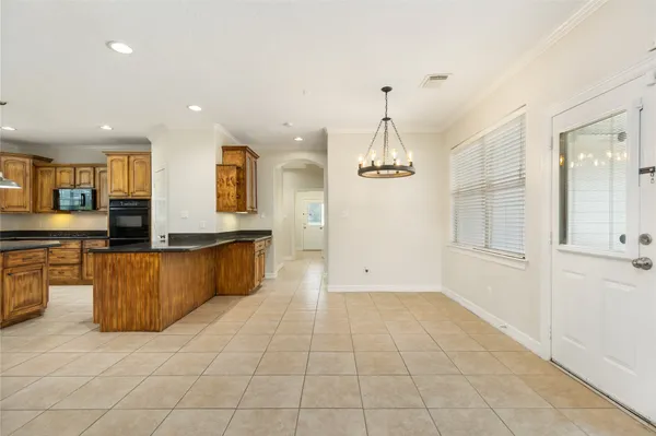 $5,000 | 19907 Stone Lake Circle, Tomball, TX 77377
