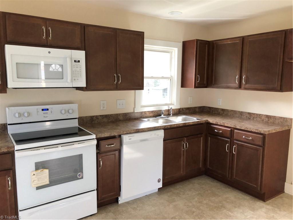 617 Kenneth Road Greensboro, NC 27455 - Photo 6 of 6 Gallery Image 6