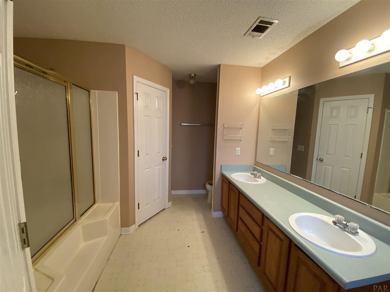 7033 Raburn Road Pensacola, FL 32526 - Photo 18 of 20 Gallery Image 18