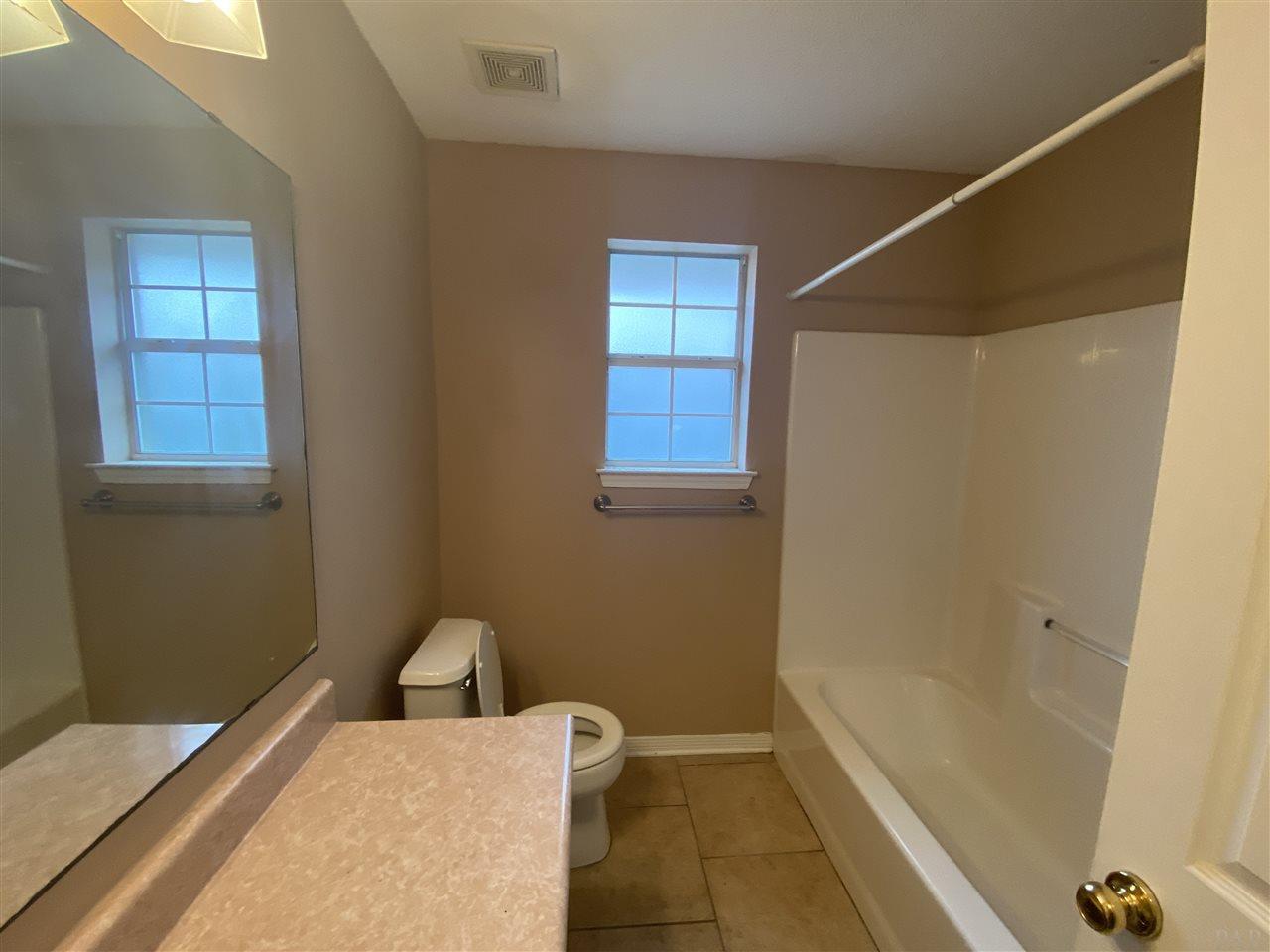 7033 Raburn Road Pensacola, FL 32526 - Photo 8 of 20 Gallery Image 8