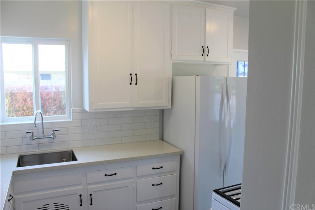 2425 Sebald Avenue Redondo Beach, CA 90278 - Photo 6 of 15