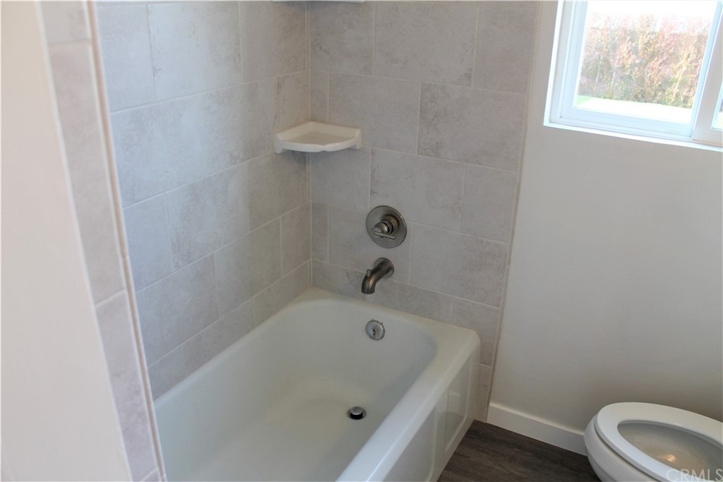 2425 Sebald Avenue Redondo Beach, CA 90278 - Photo 10 of 15