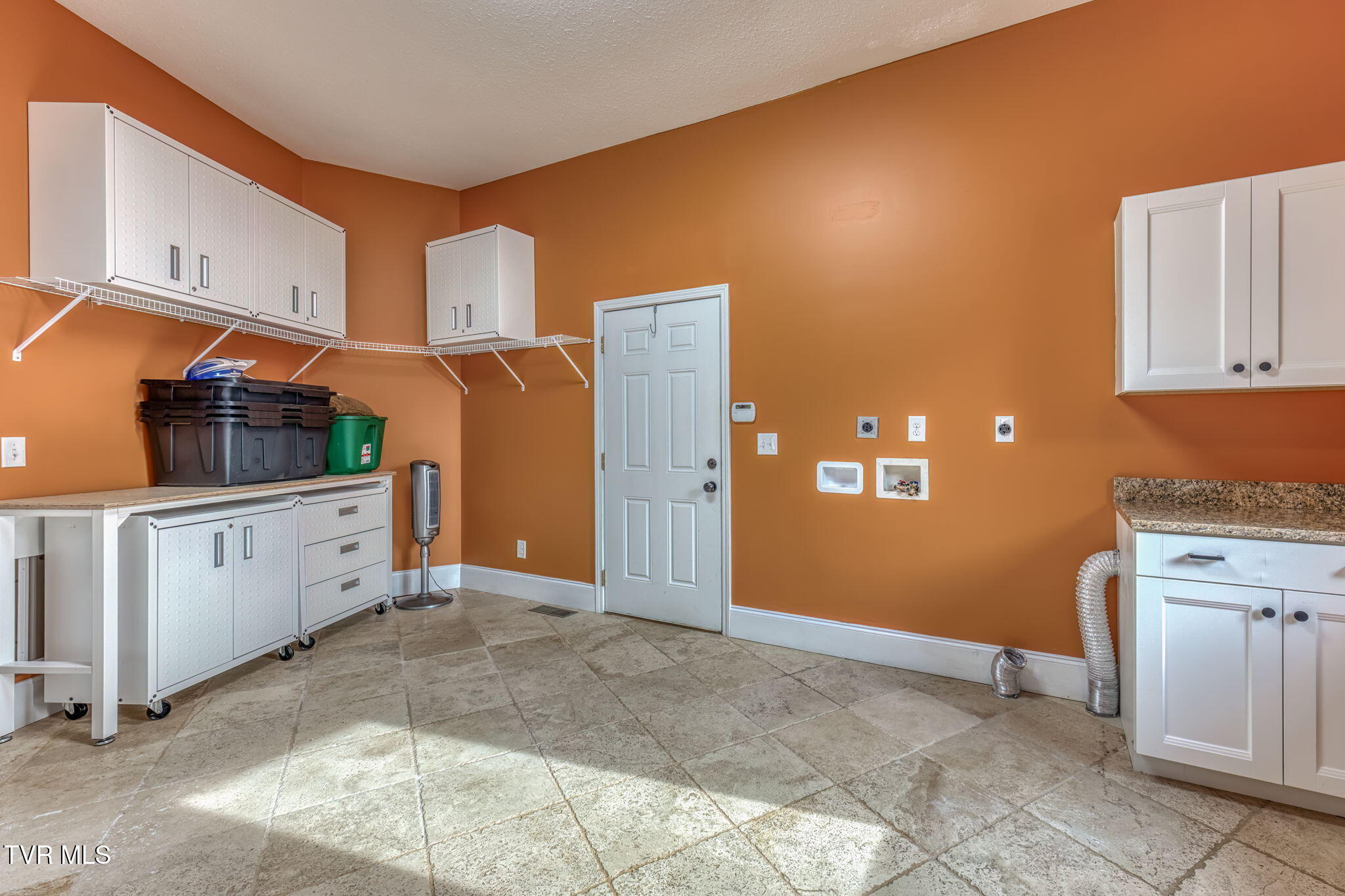 520 Highway 93 Fall Branch, TN 37656 - Photo 29 of 85 Laundry