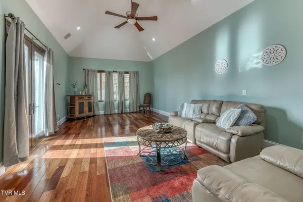 $1,595,000 | 520 Highway 93, Fall Branch, TN 37656