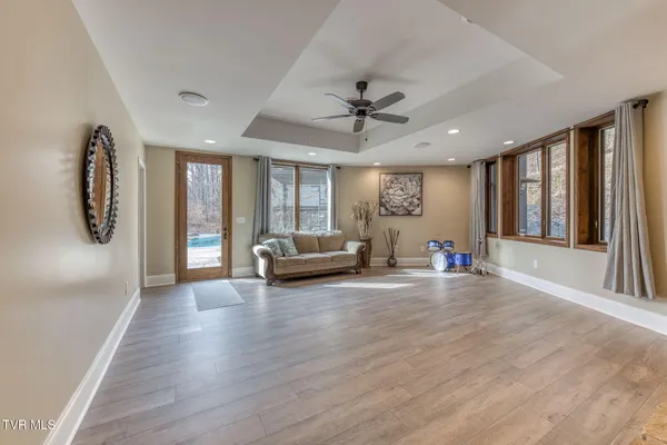 $1,595,000 | 520 Highway 93, Fall Branch, TN 37656