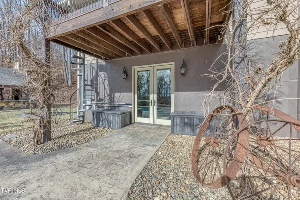 $1,595,000 | 520 Highway 93, Fall Branch, TN 37656