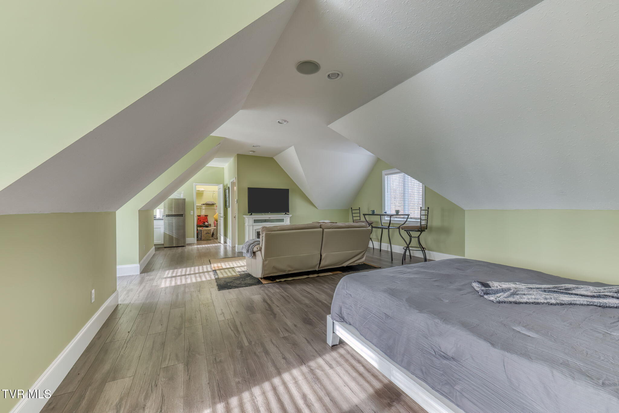 520 Highway 93 Fall Branch, TN 37656 - Photo 70 of 85 Garage Apartment