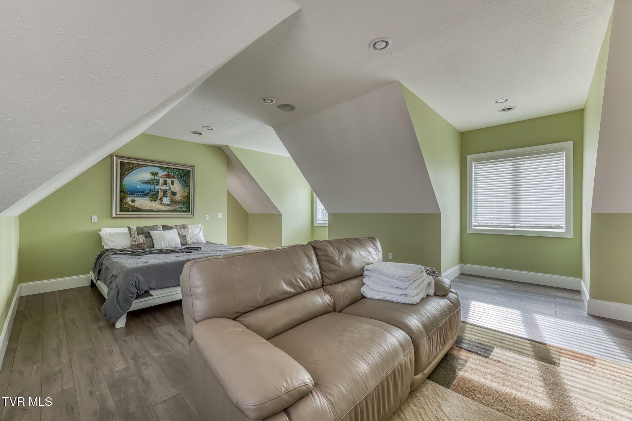 520 Highway 93 Fall Branch, TN 37656 - Photo 71 of 85 Garage Apartment