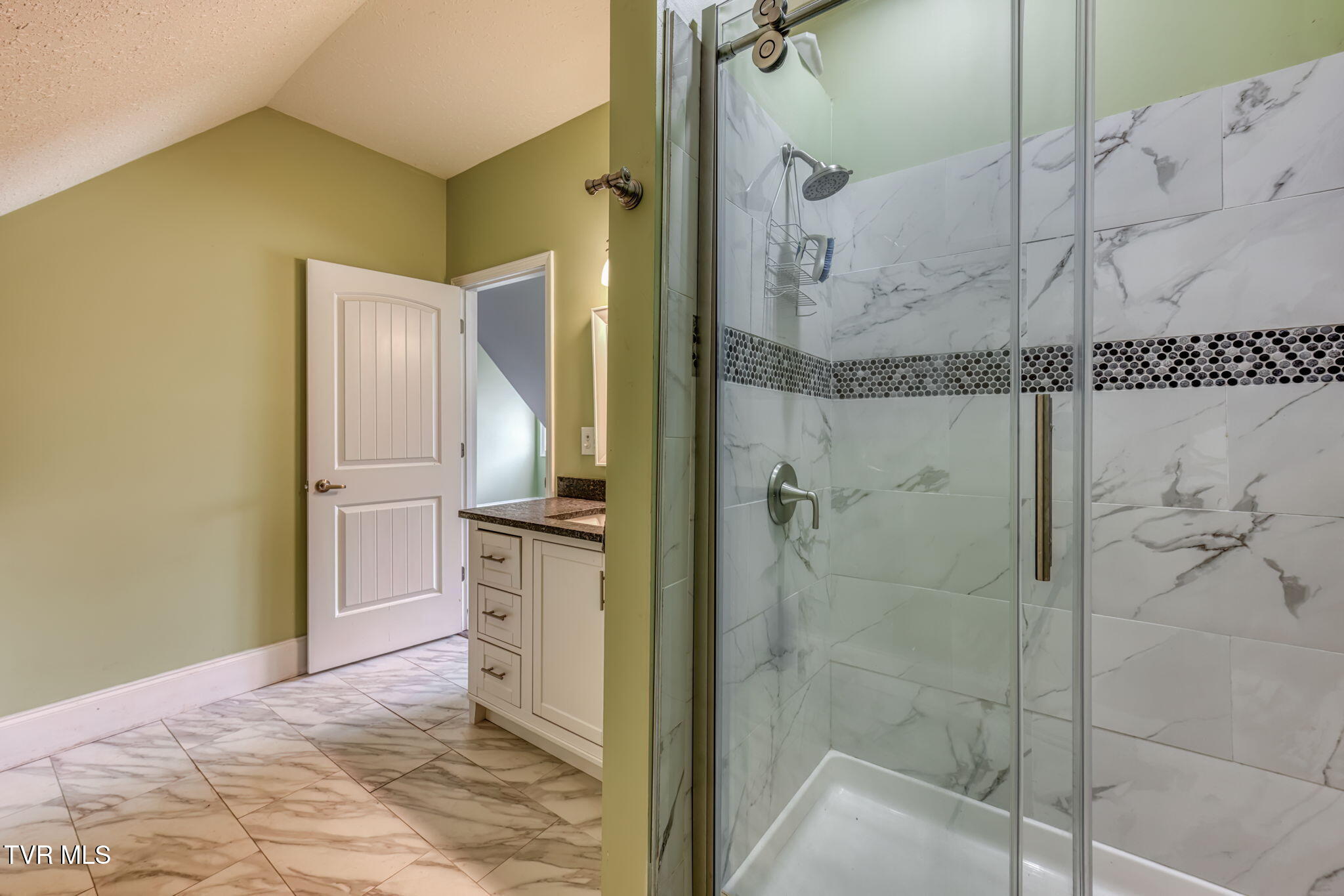 520 Highway 93 Fall Branch, TN 37656 - Photo 73 of 85 Garage Apartment