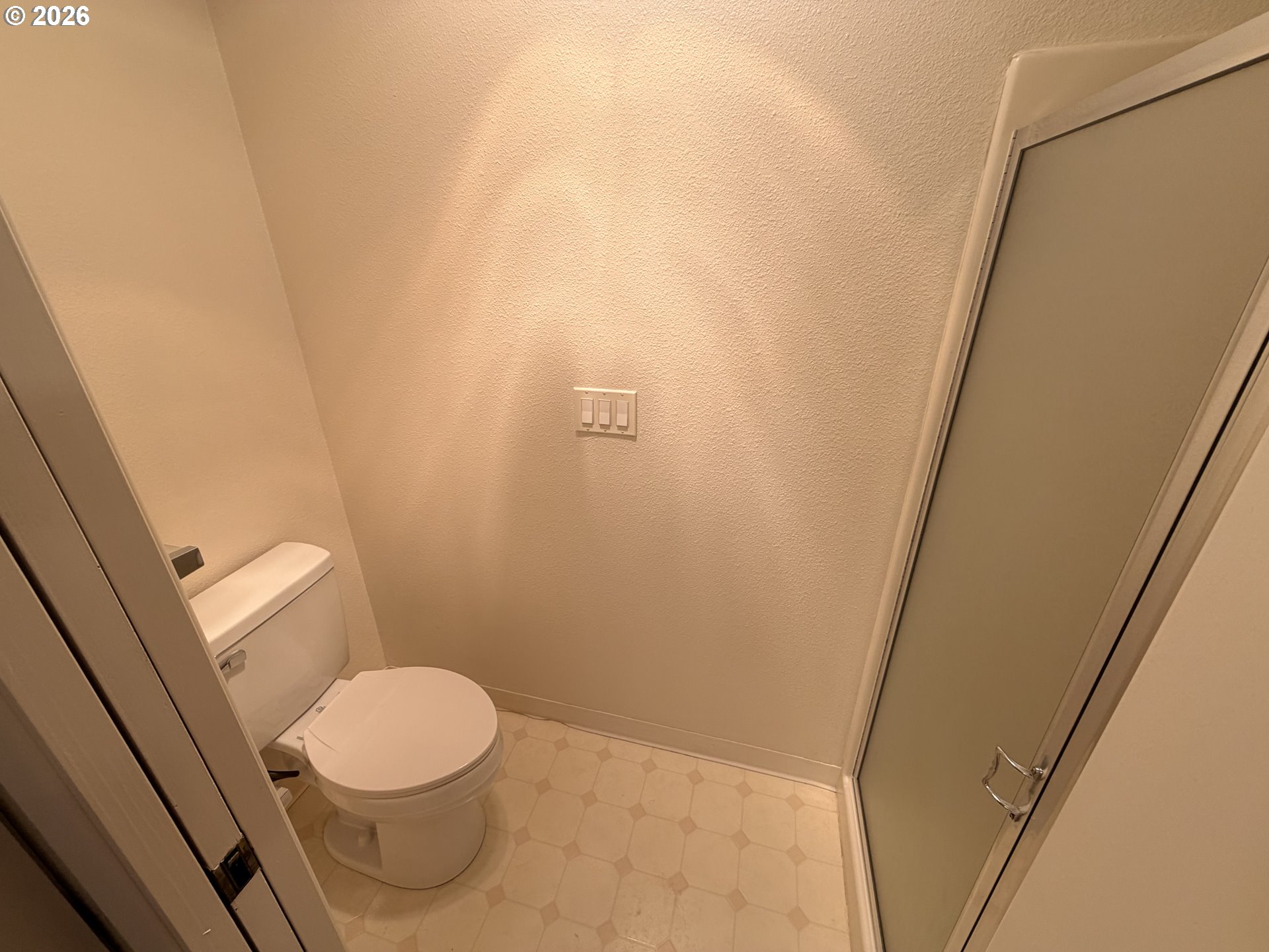 86 Kingsgate Road, Unit F104 Lake Oswego, OR 97035 - Photo 14 of 26 Gallery Image 14