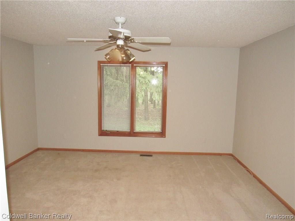 22330 River Ridge Trail Farmington Hills, MI 48335 - Photo 9 of 35