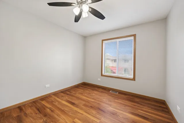 $2,250 | 35 Terry Drive, Unit D, Roselle, IL 60172