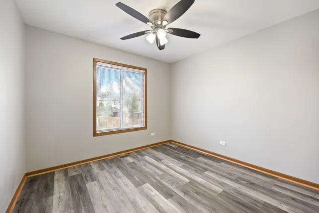 $2,250 | 35 Terry Drive, Unit D, Roselle, IL 60172