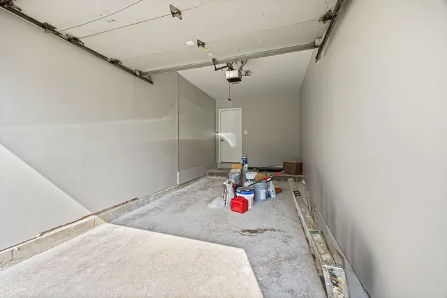 $2,250 | 35 Terry Drive, Unit D, Roselle, IL 60172