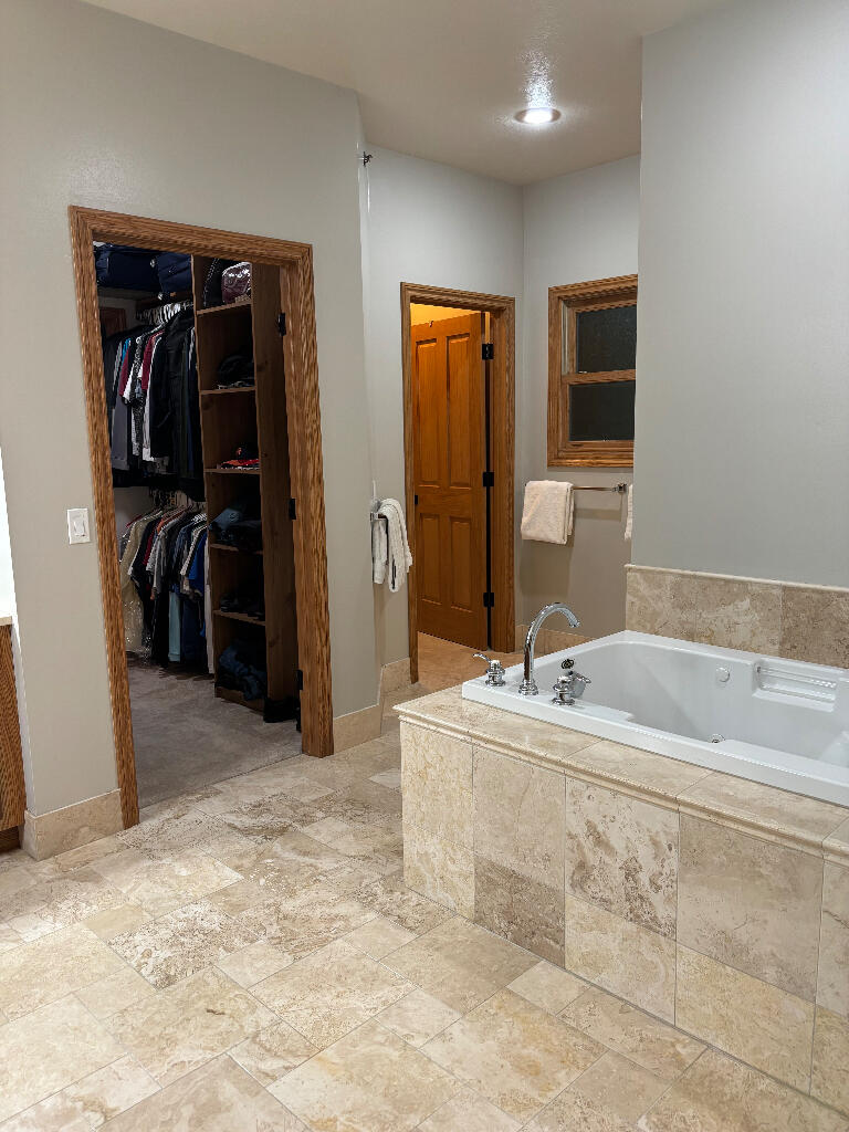 811 Anchor Lane Portage, MI 49002 - Photo 19 of 34 18