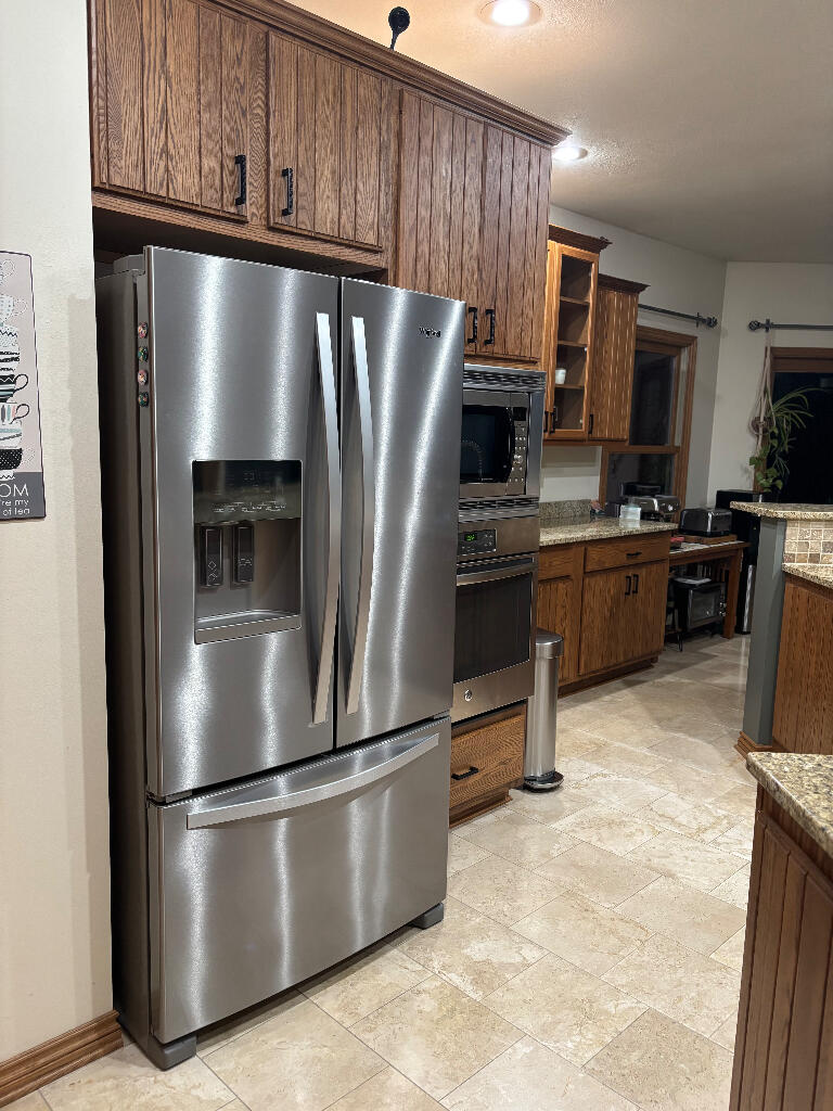 811 Anchor Lane Portage, MI 49002 - Photo 4 of 34 03