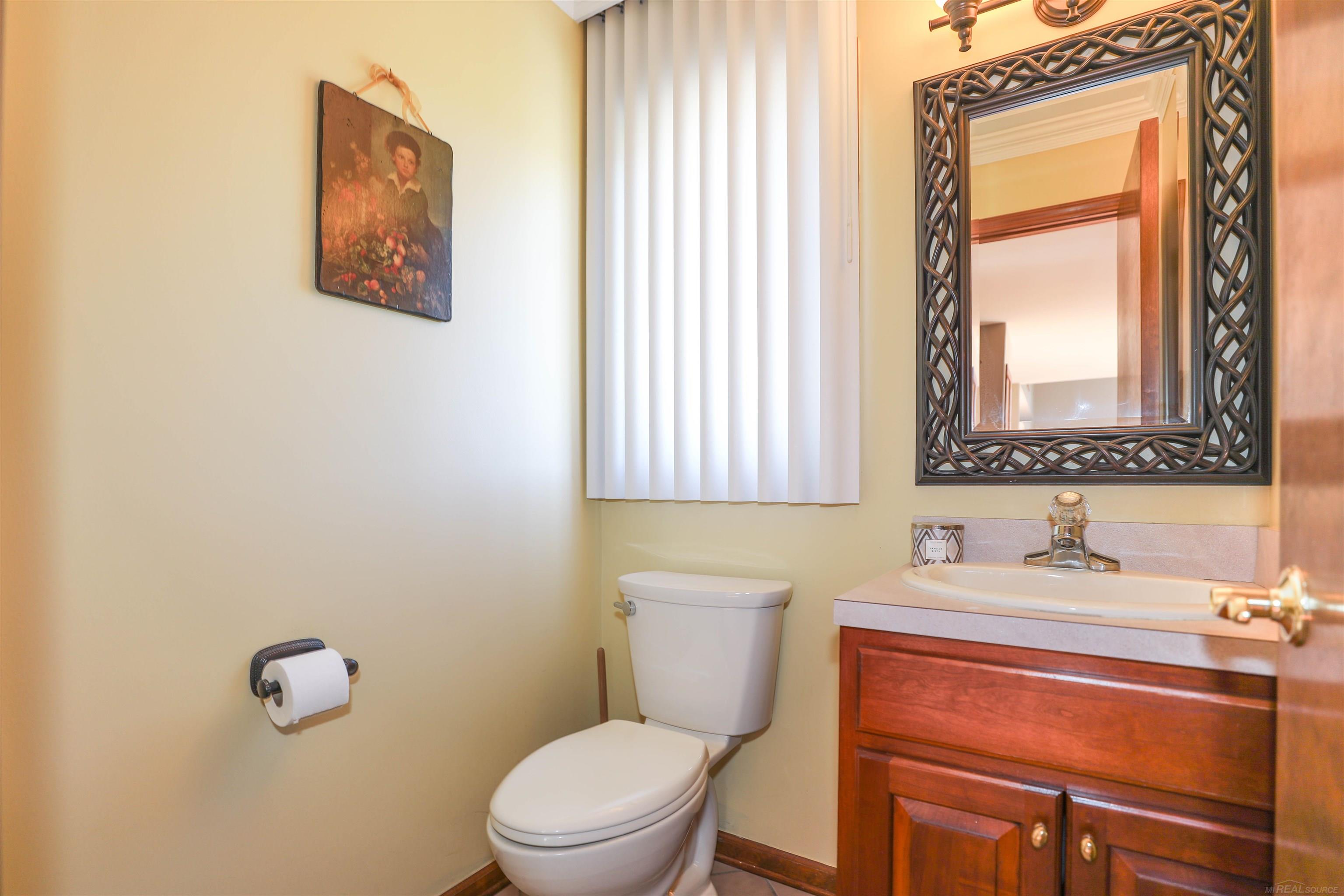 8065 Short Cut Road Fair Haven, MI 48023 - Photo 20 of 39 Powder Room