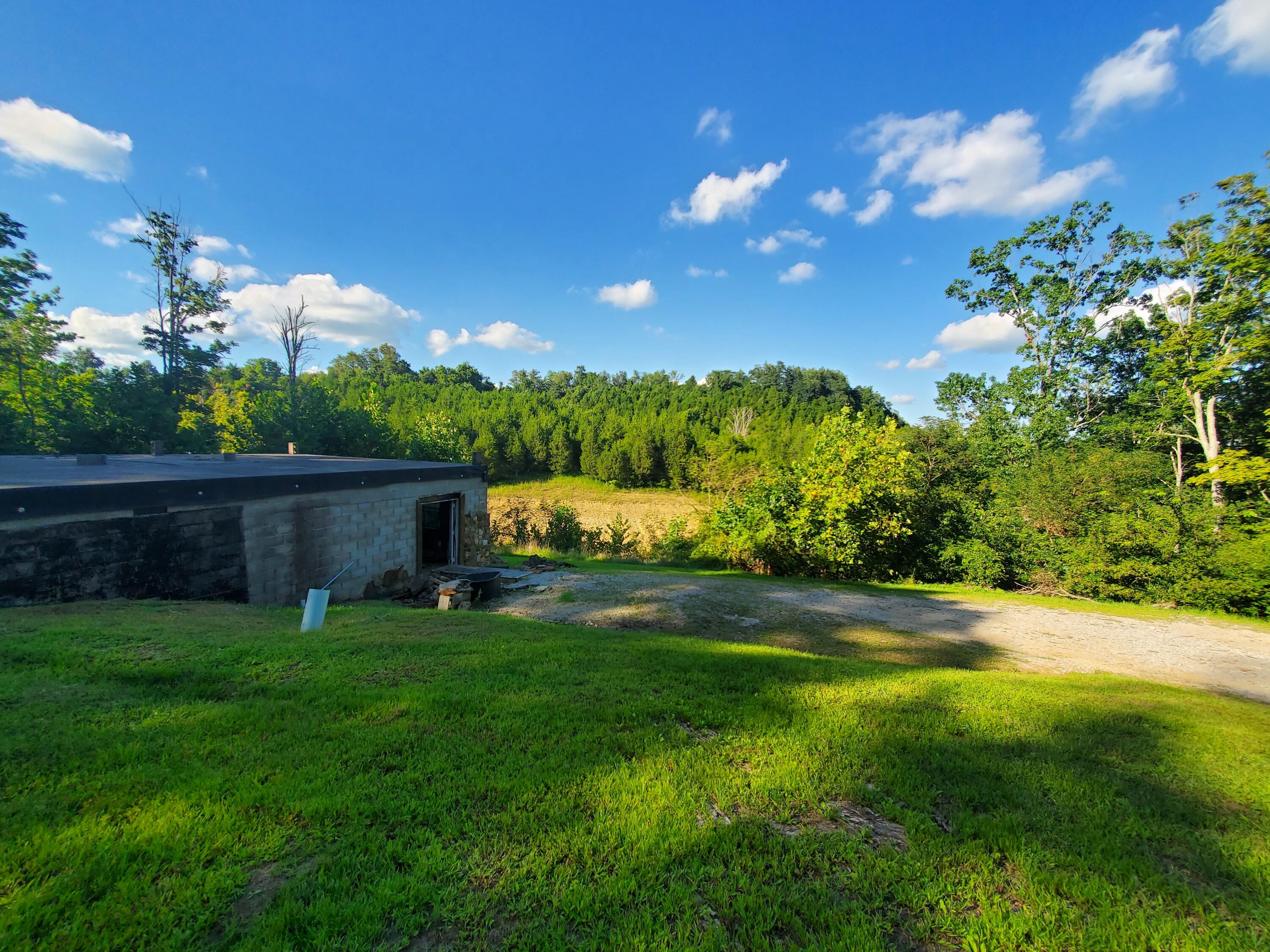2240 Crowe Ridge Road Winchester, KY 40391 - Photo 35 of 45 20220816_175501