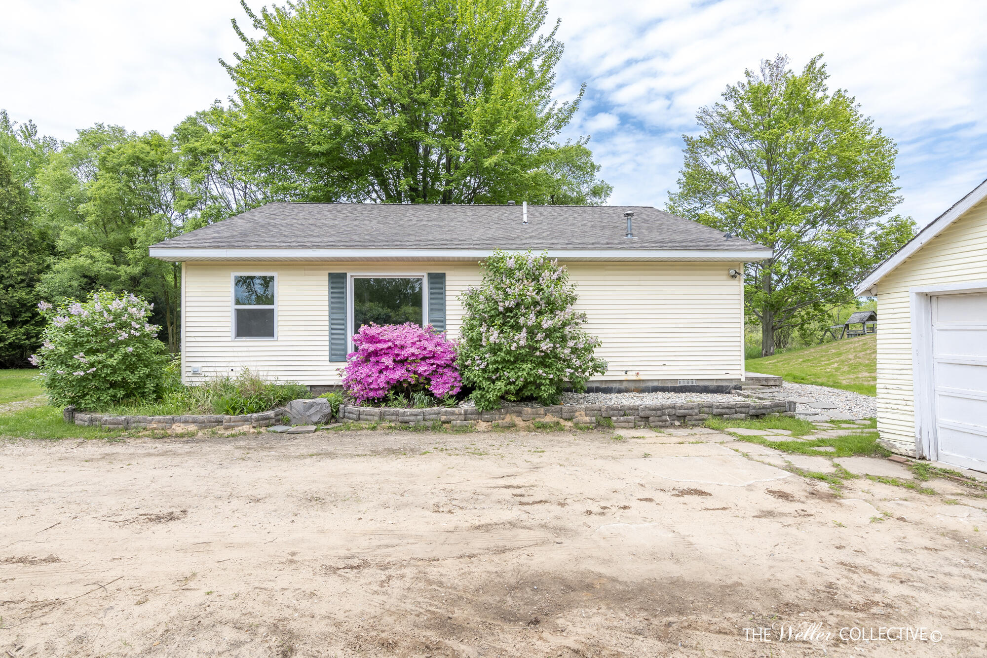 6260 South Maple Island Road Nunica, MI 49448 - Photo 1 of 33 6260 Maple island-4