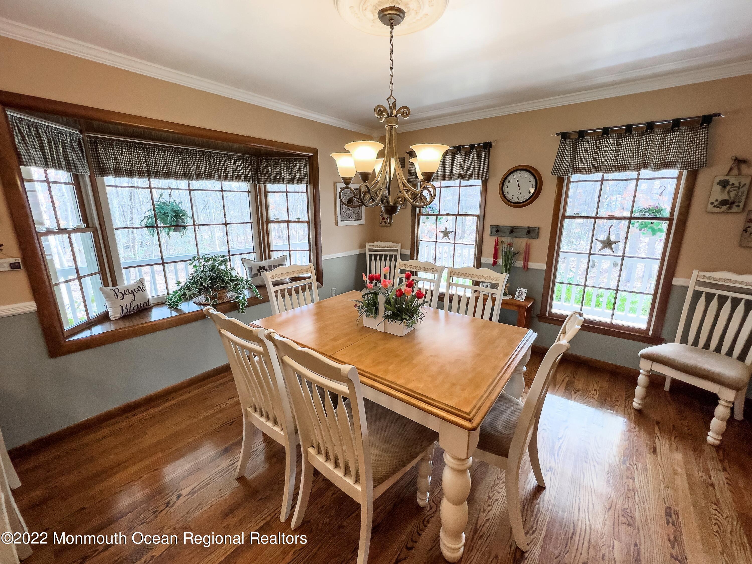 628 Reed Road Jackson, NJ 08527 - Photo 15 of 63 628 Reed Dining3