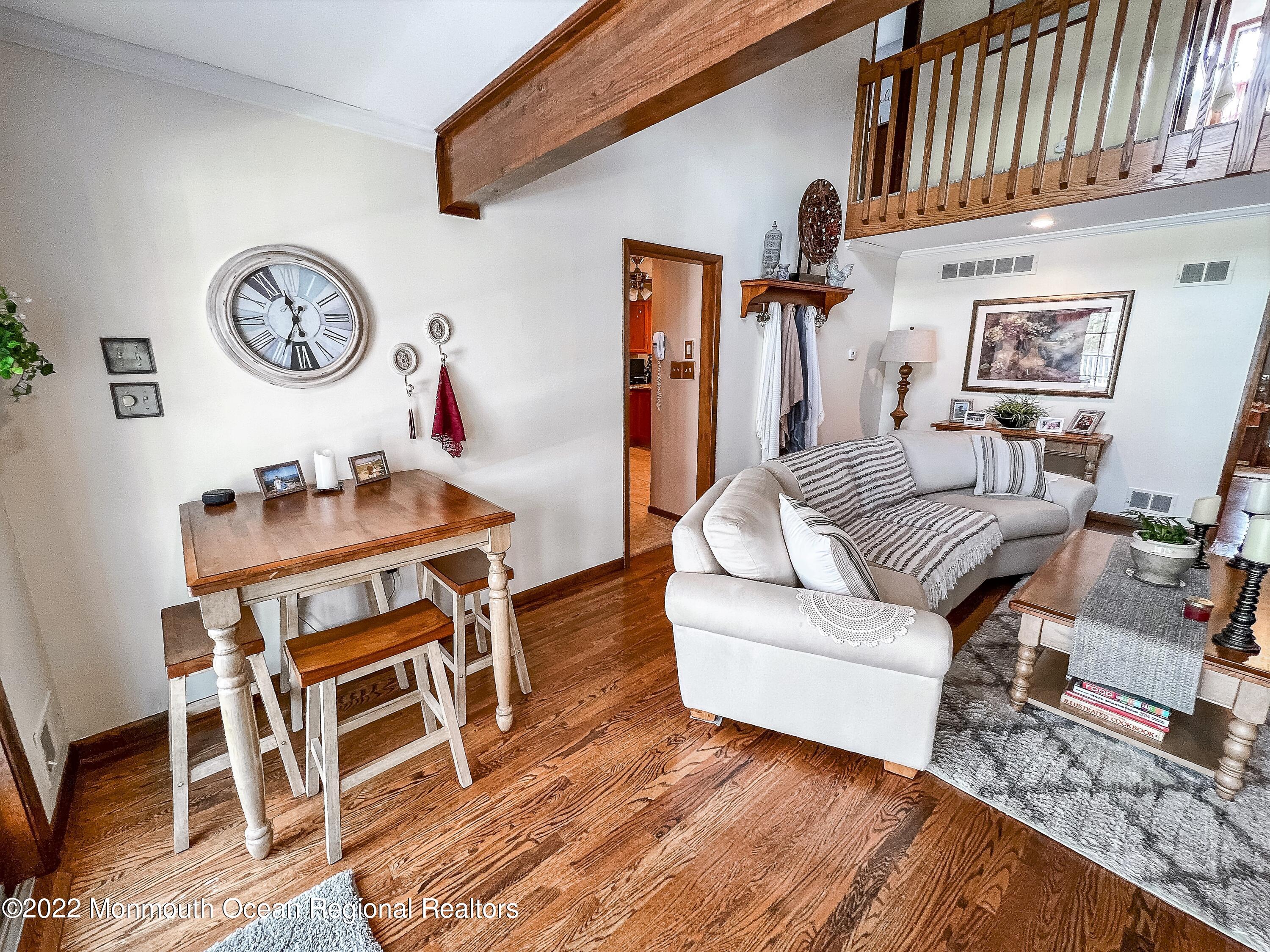 628 Reed Road Jackson, NJ 08527 - Photo 25 of 63 628 Reed Great Rm into Kitchen