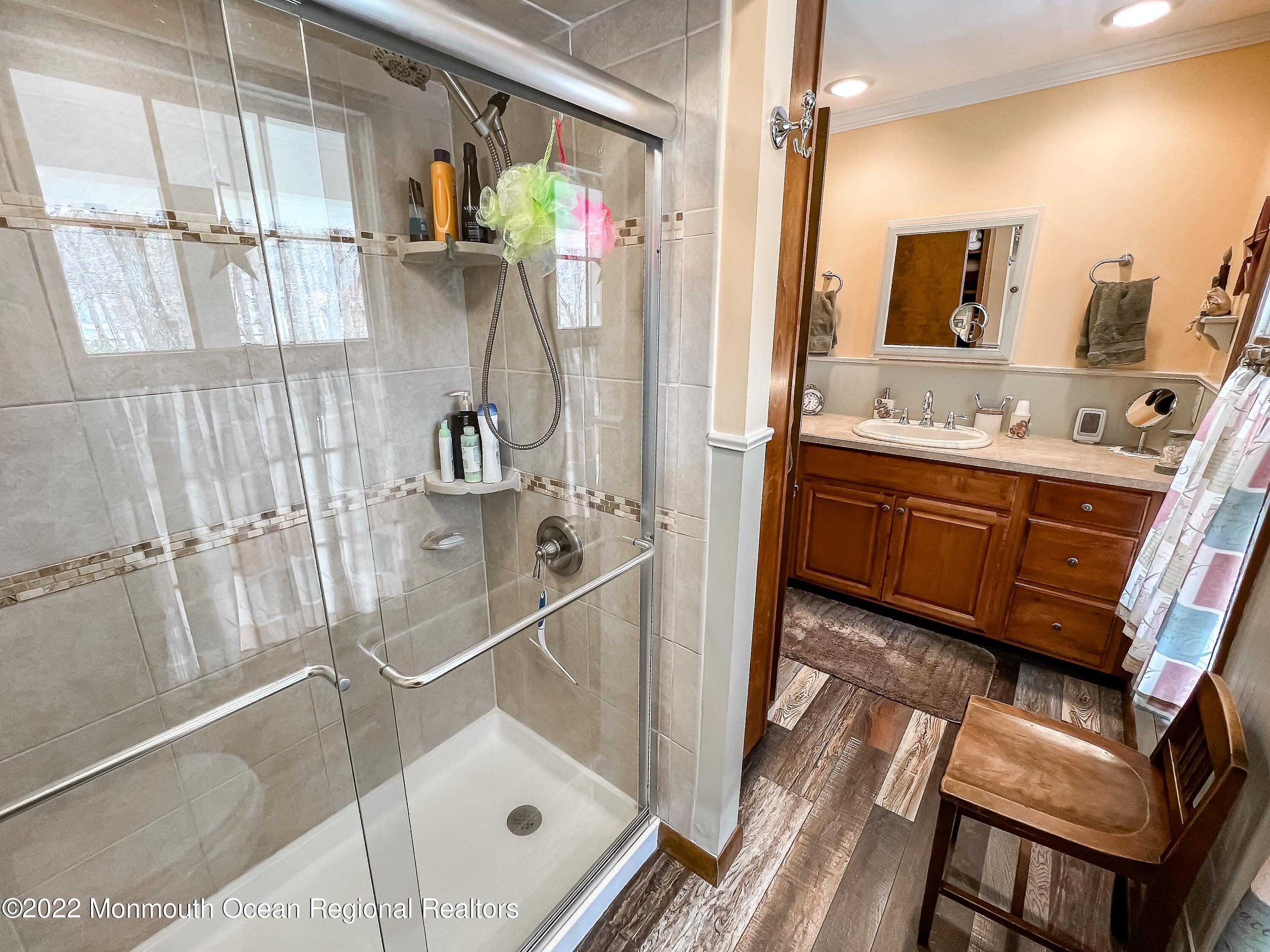 628 Reed Road Jackson, NJ 08527 - Photo 35 of 63 628 Reed Full Bath view in PB