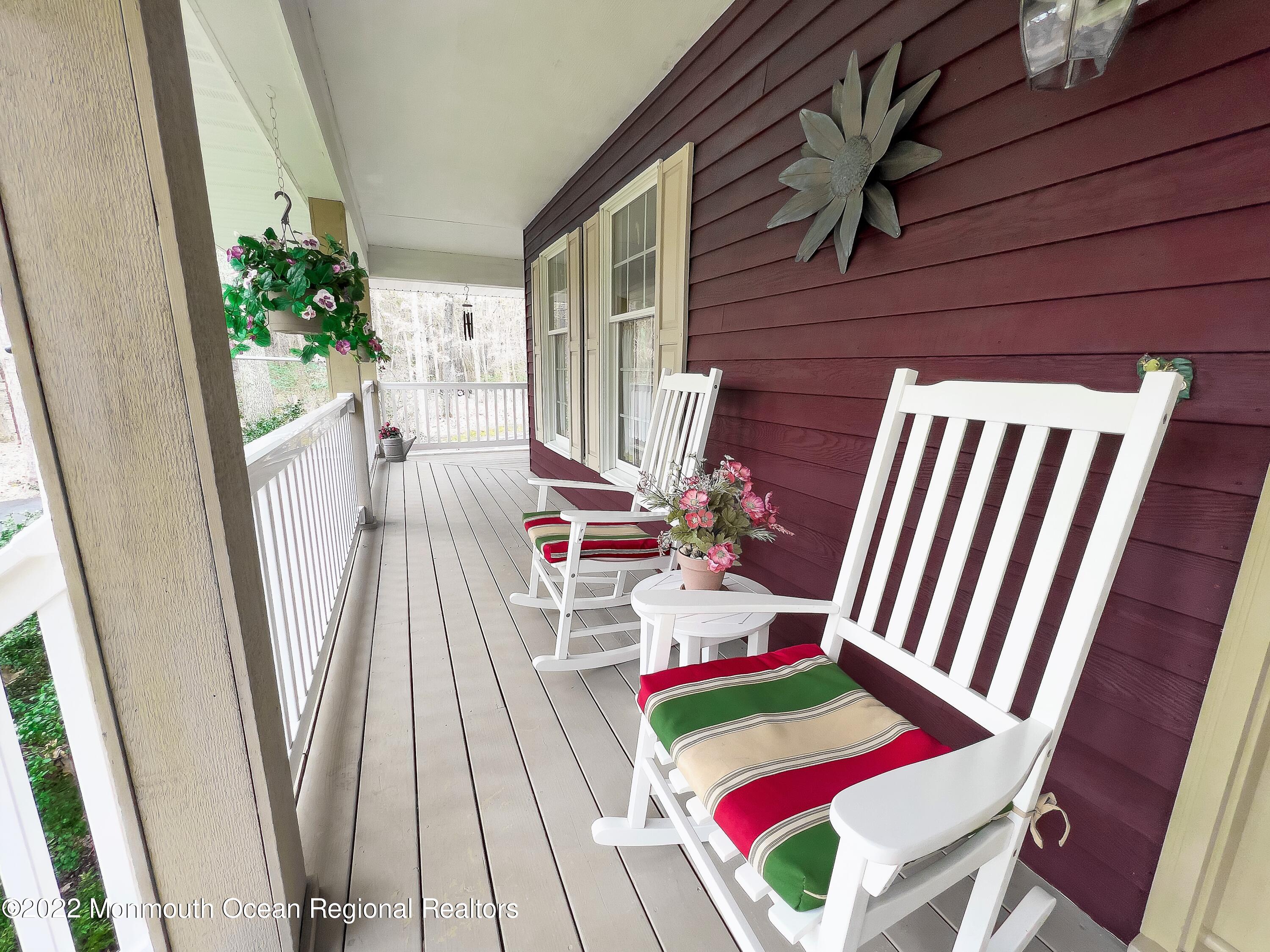 628 Reed Road Jackson, NJ 08527 - Photo 6 of 63 628 Reed Porch