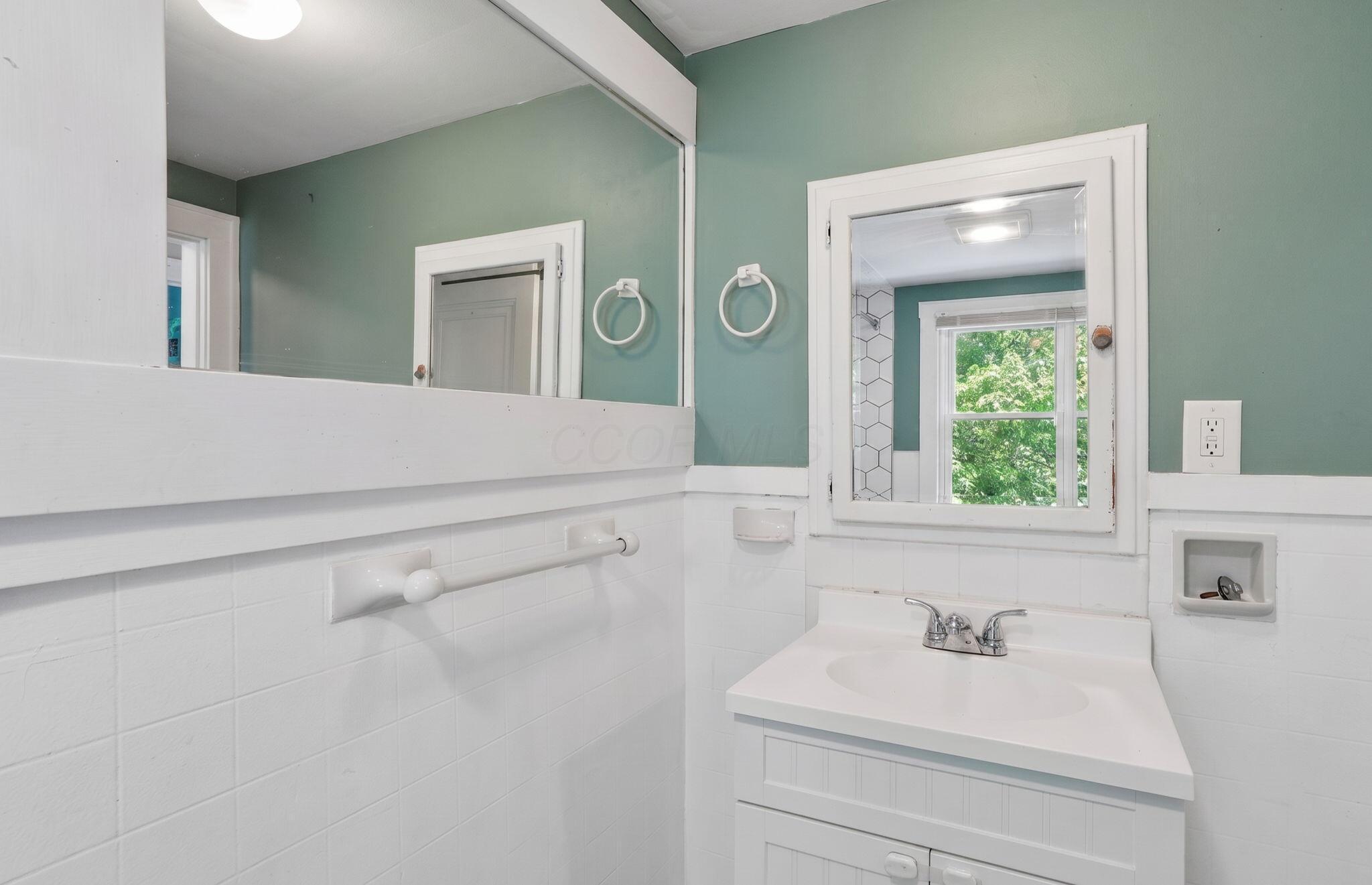 1580 East Weber Road Columbus, OH 43211 - Photo 21 of 28