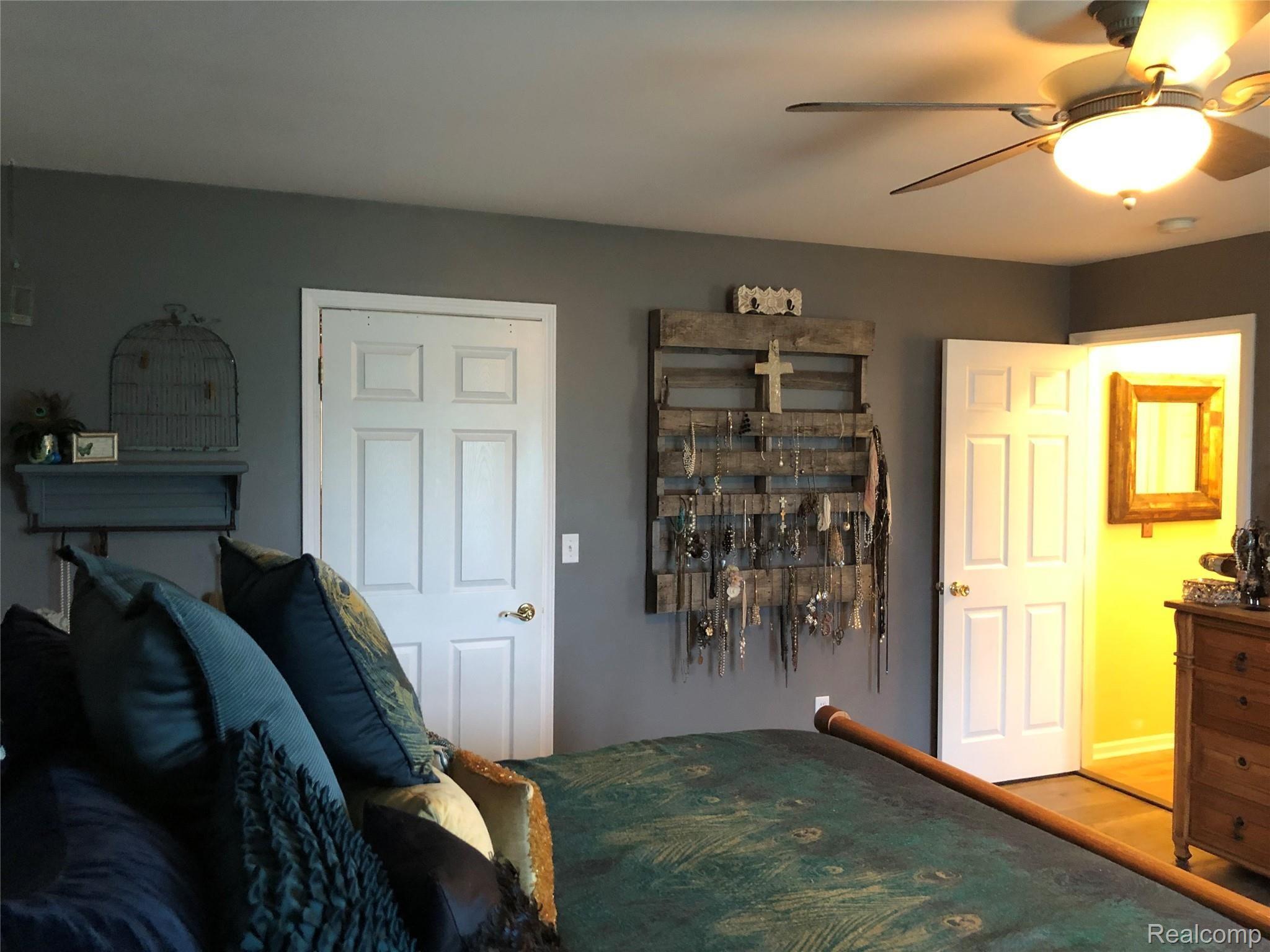 5312 North Webster Road Flint, MI 48504 - Photo 29 of 66 E16ZkiUjRVuIhq%AaM%i6g.jpg