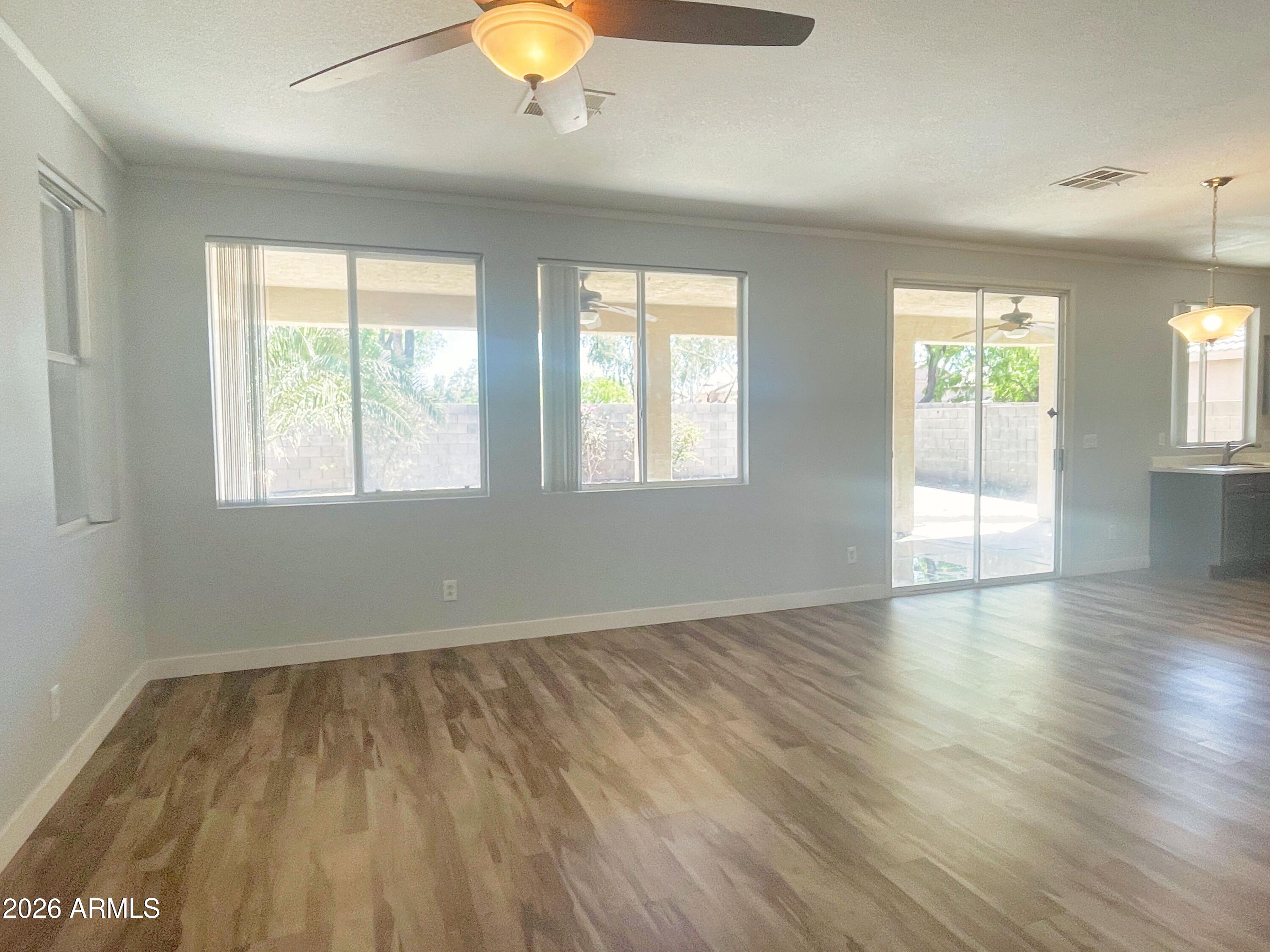 10445 West Granada Road Avondale, AZ 85392 - Photo 5 of 27
