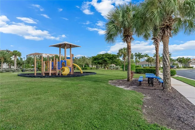 $229,900 | 4247 Liron Avenue, Unit 104, Fort Myers, FL 33916