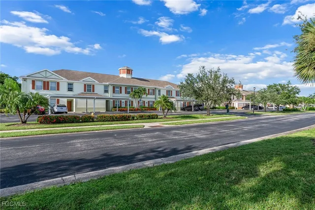 $229,900 | 4247 Liron Avenue, Unit 104, Fort Myers, FL 33916