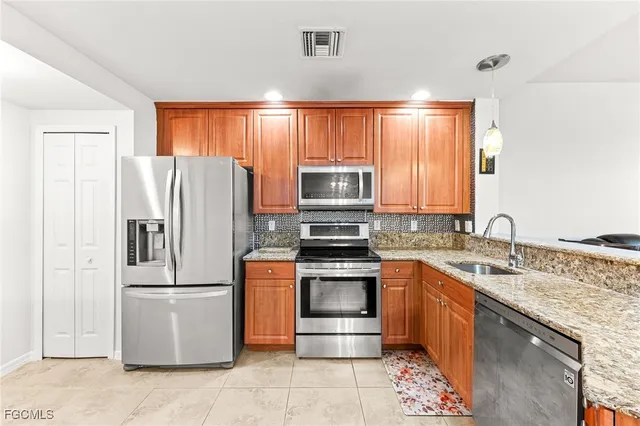 $229,900 | 4247 Liron Avenue, Unit 104, Fort Myers, FL 33916