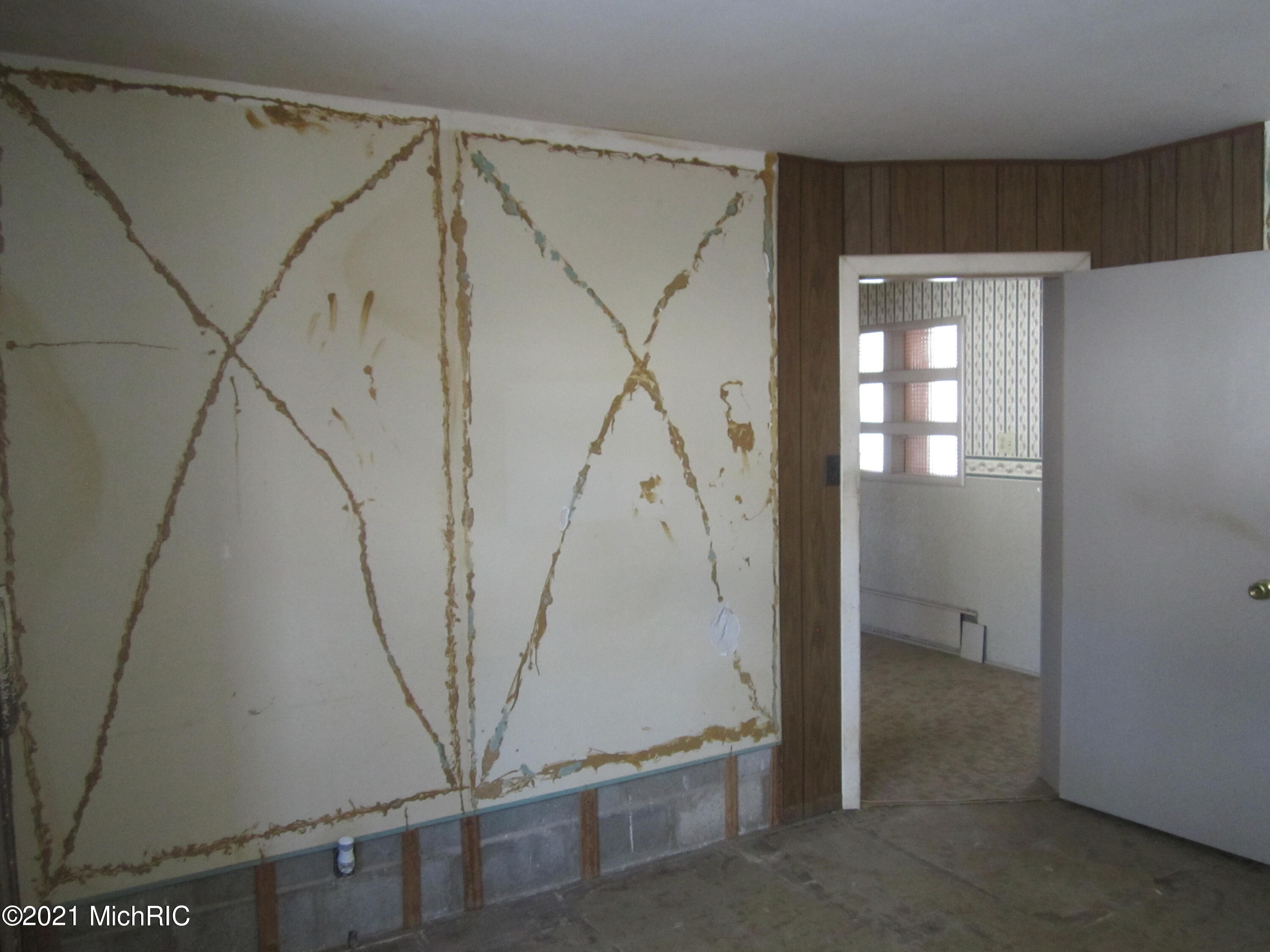 18022 Homer Road Marshall, MI 49068 - Photo 23 of 31 IMG_9661