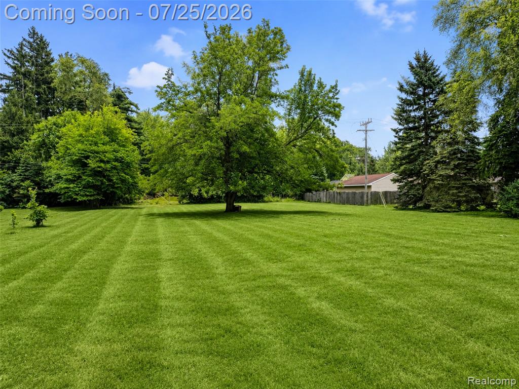3757 Bendelow Road Rochester Hills, MI 48307 - Photo 2 of 56