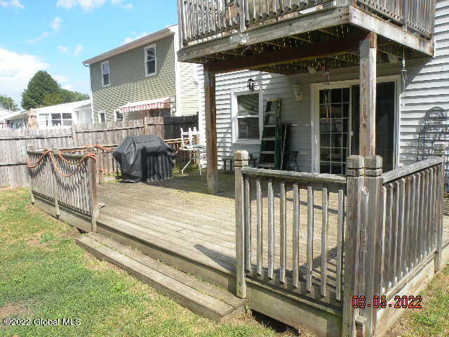 359 Manchester Road Schenectady, NY 12304 - Photo 3 of 30 DSCN0226