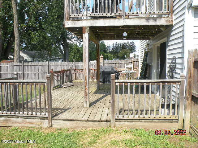 359 Manchester Road Schenectady, NY 12304 - Photo 5 of 30 DSCN0228