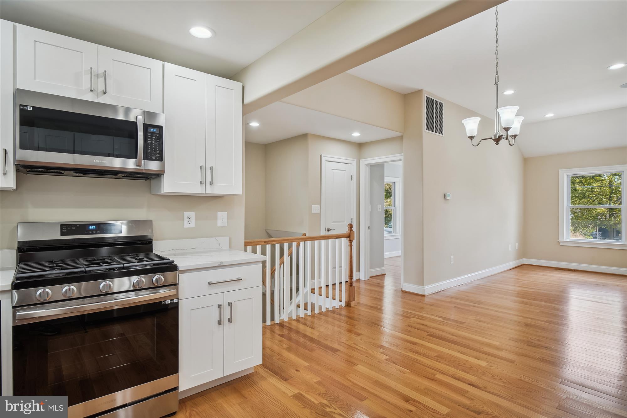10110 Greenock Road Silver Spring, MD 20901 - Photo 5 of 24 Kitchen/Dining Combo